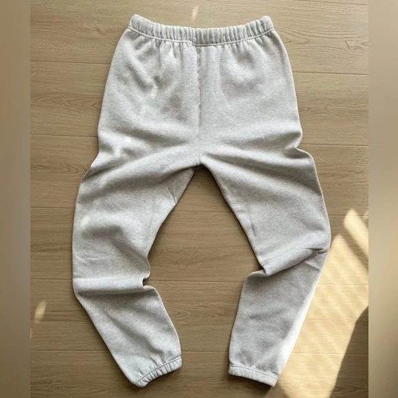 Fear of God Essentials Full Set, in Light Oatmeal, Size Medium, Unisex - Picture 4 of 15